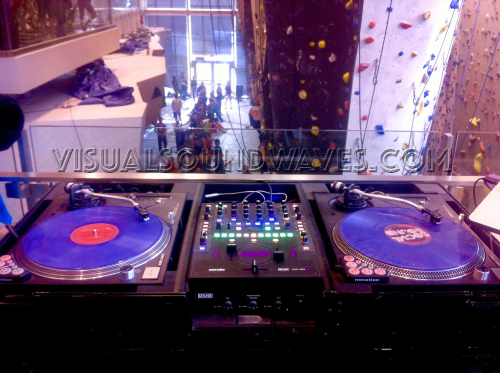 DJ Equipment ((( Visual Sound Waves )))